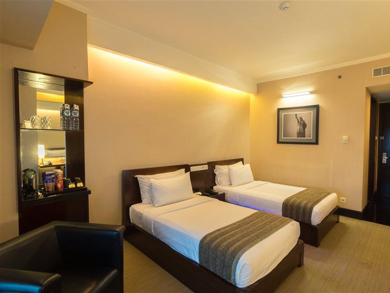 Manhattan Hotel Jakarta Jacarta Exterior foto