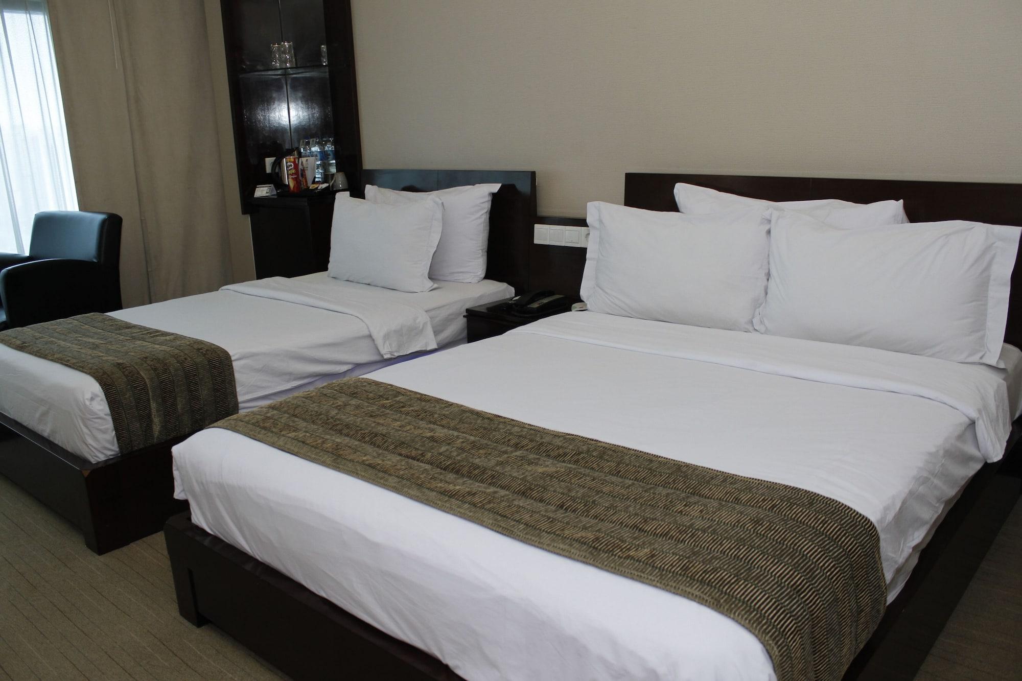 Manhattan Hotel Jakarta Jacarta Exterior foto