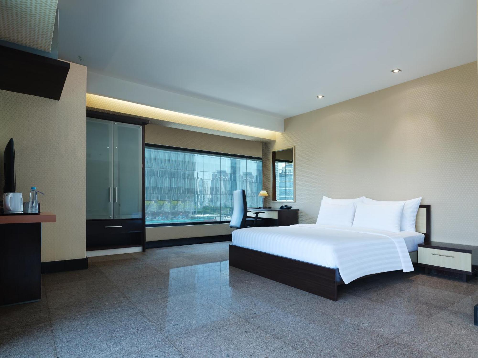 Manhattan Hotel Jakarta Jacarta Exterior foto